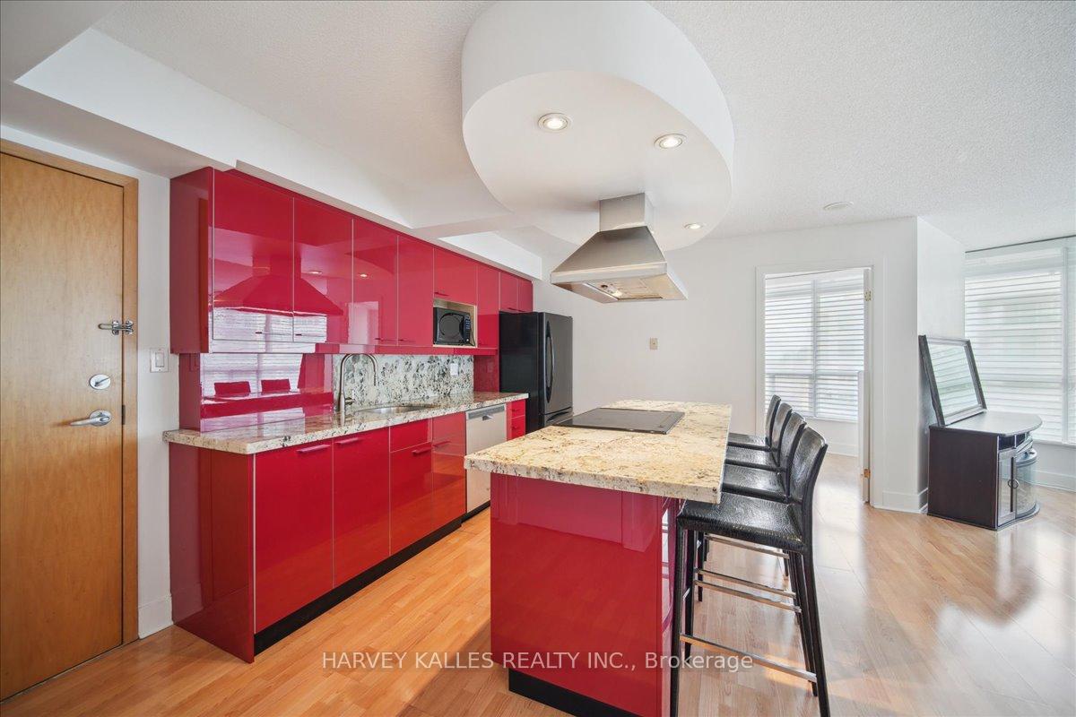 2 Bedrooms Condo at 550 Queens, Toronto For sale