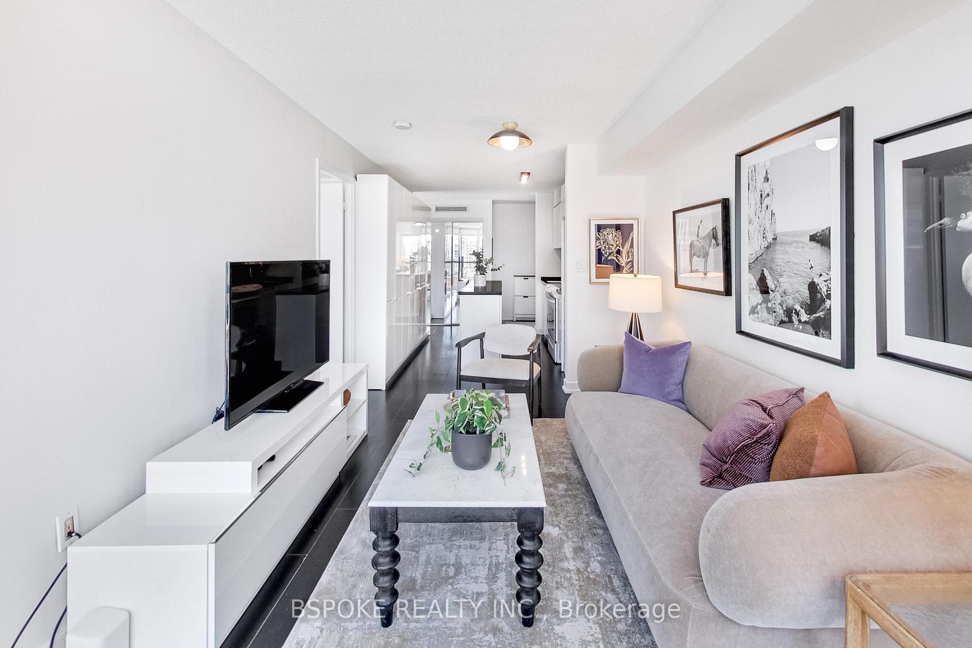 2 Bedrooms Condo at 15 Iceboat, Toronto For sale