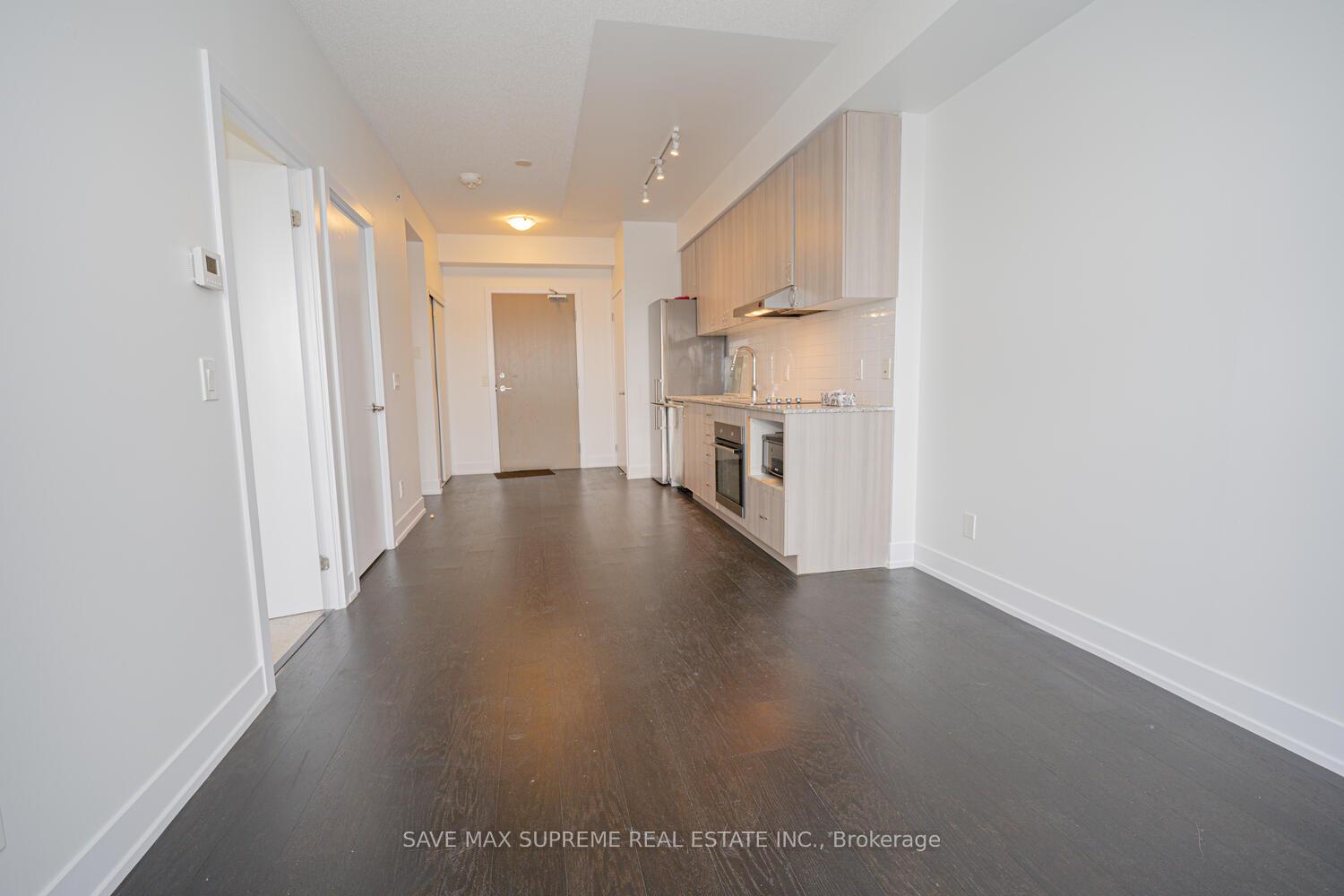2 Bedrooms Condo at 7 Kenaston, Toronto For sale
