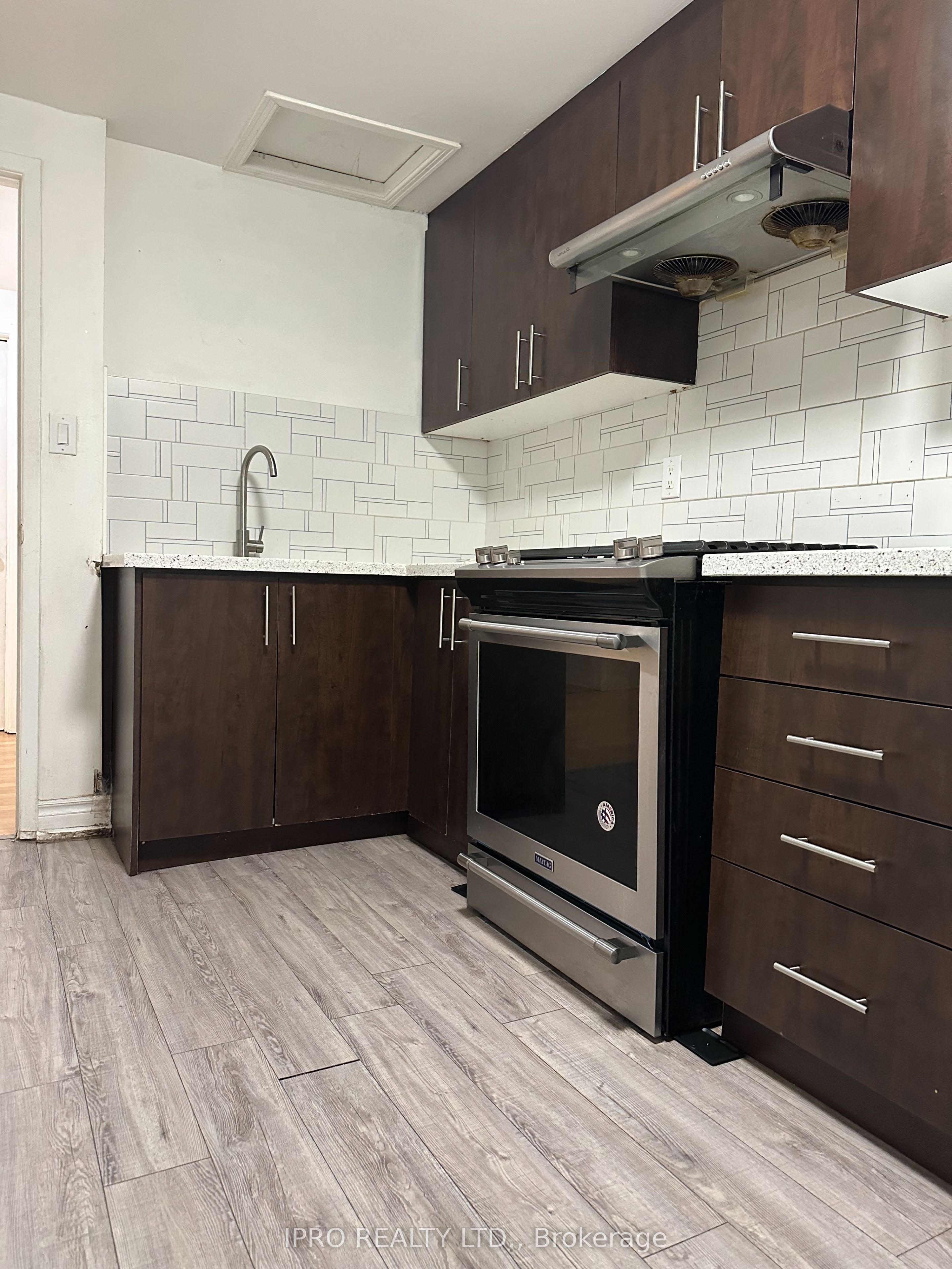 47 Horseley Hill Drive, #Upper