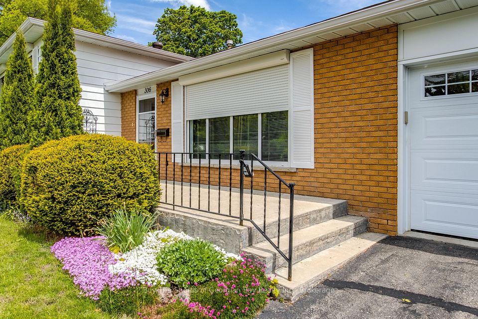 306 Cedar Street, Midland, ON L4R 4M2