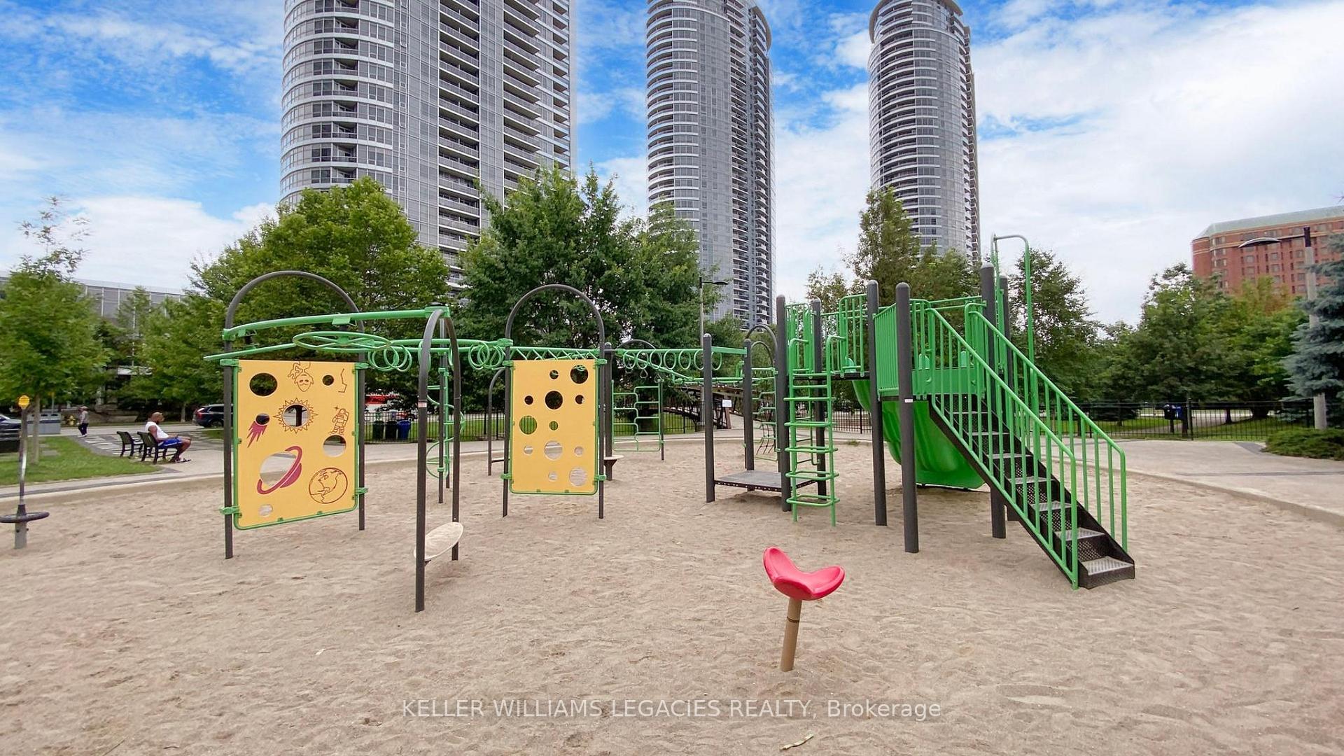 1 Bedroom Condo at 181 Village Green, Toronto For sale