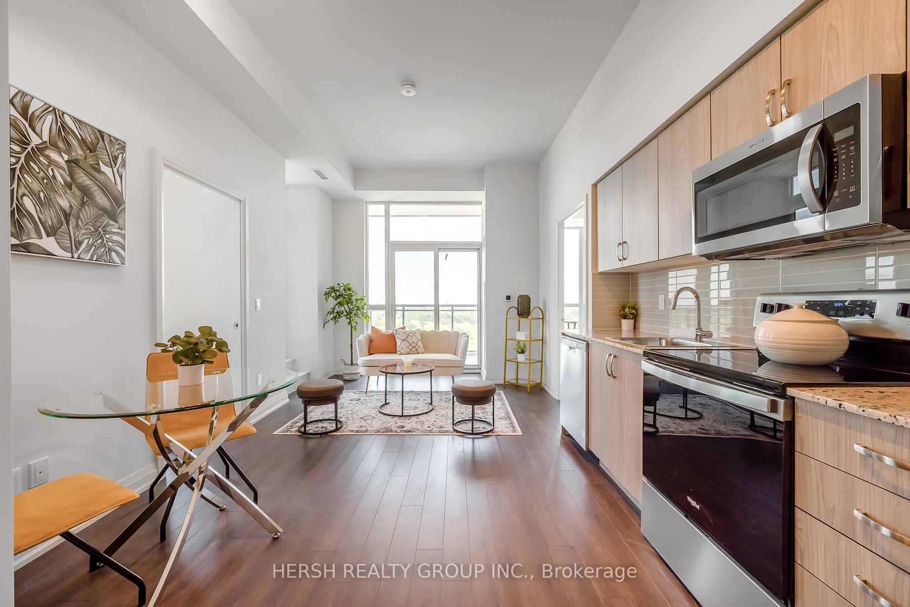 3 Bedrooms Condo at 10 Meadowglen,  Toronto For sale