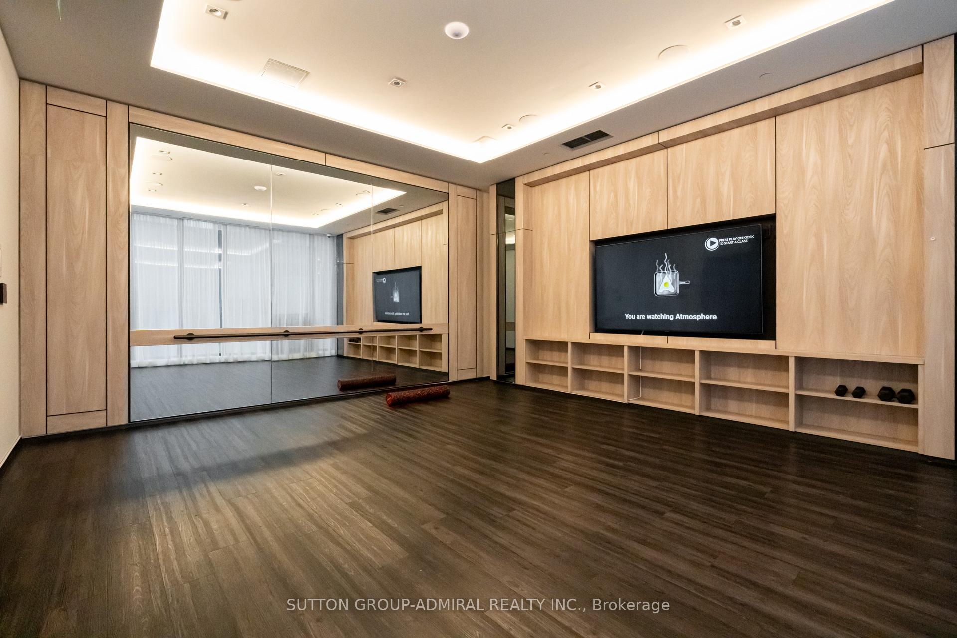2 Bedrooms Condo at 55 Mercer,  Toronto For sale