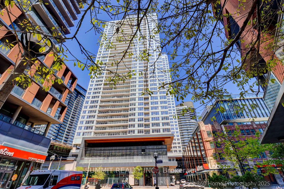 19 Bathurst