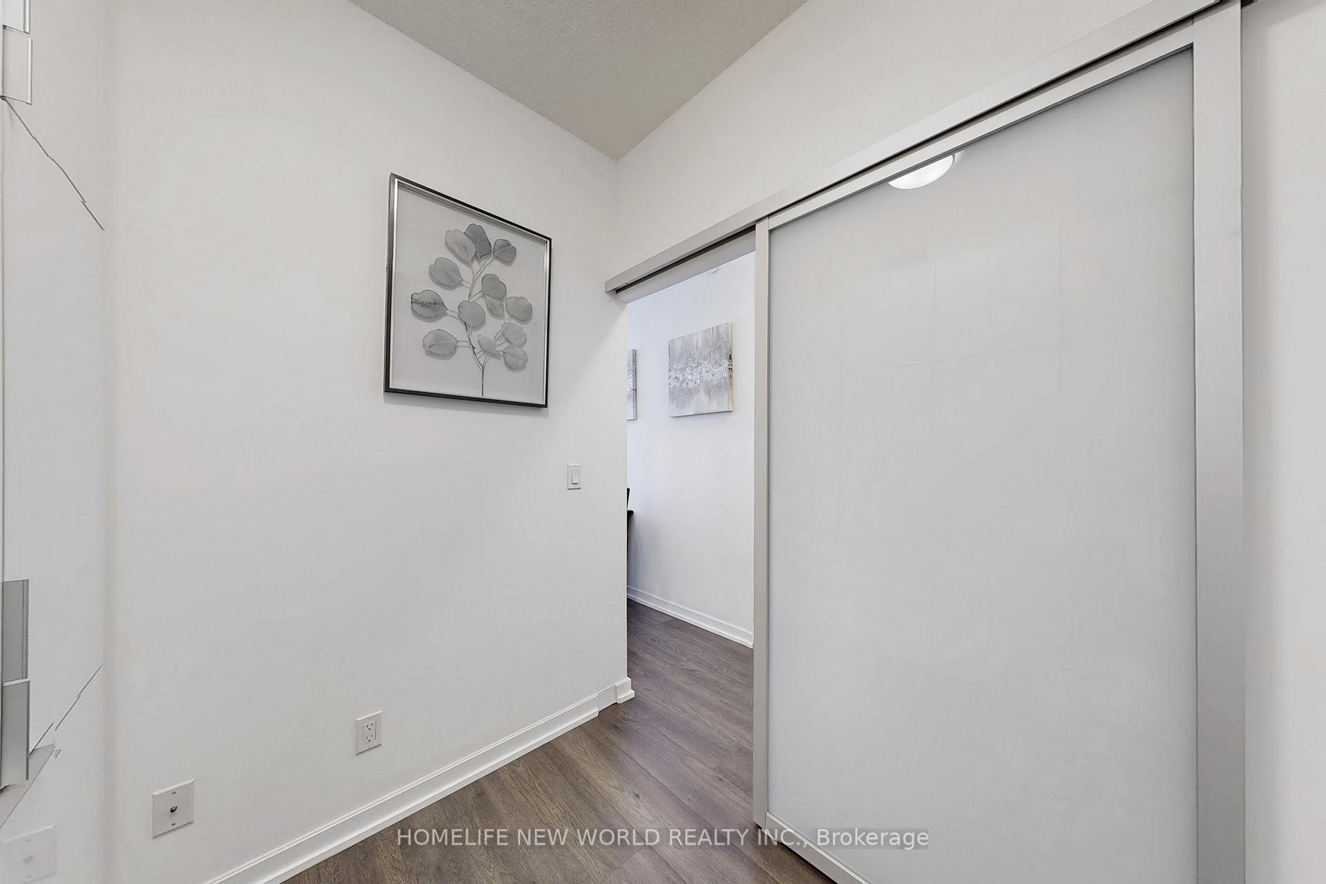 2 Bedrooms Condo at 56 Forest Manor,  Toronto For sale