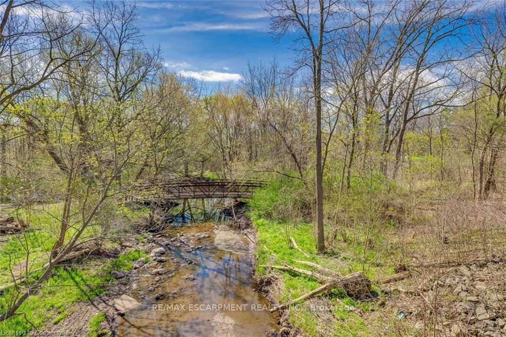 4306 Lakeshore Road