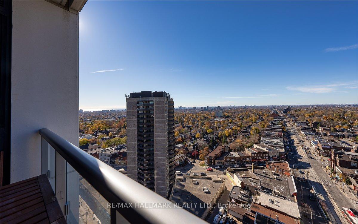 2 Bedrooms Condo at 501 St Clair, Toronto For sale