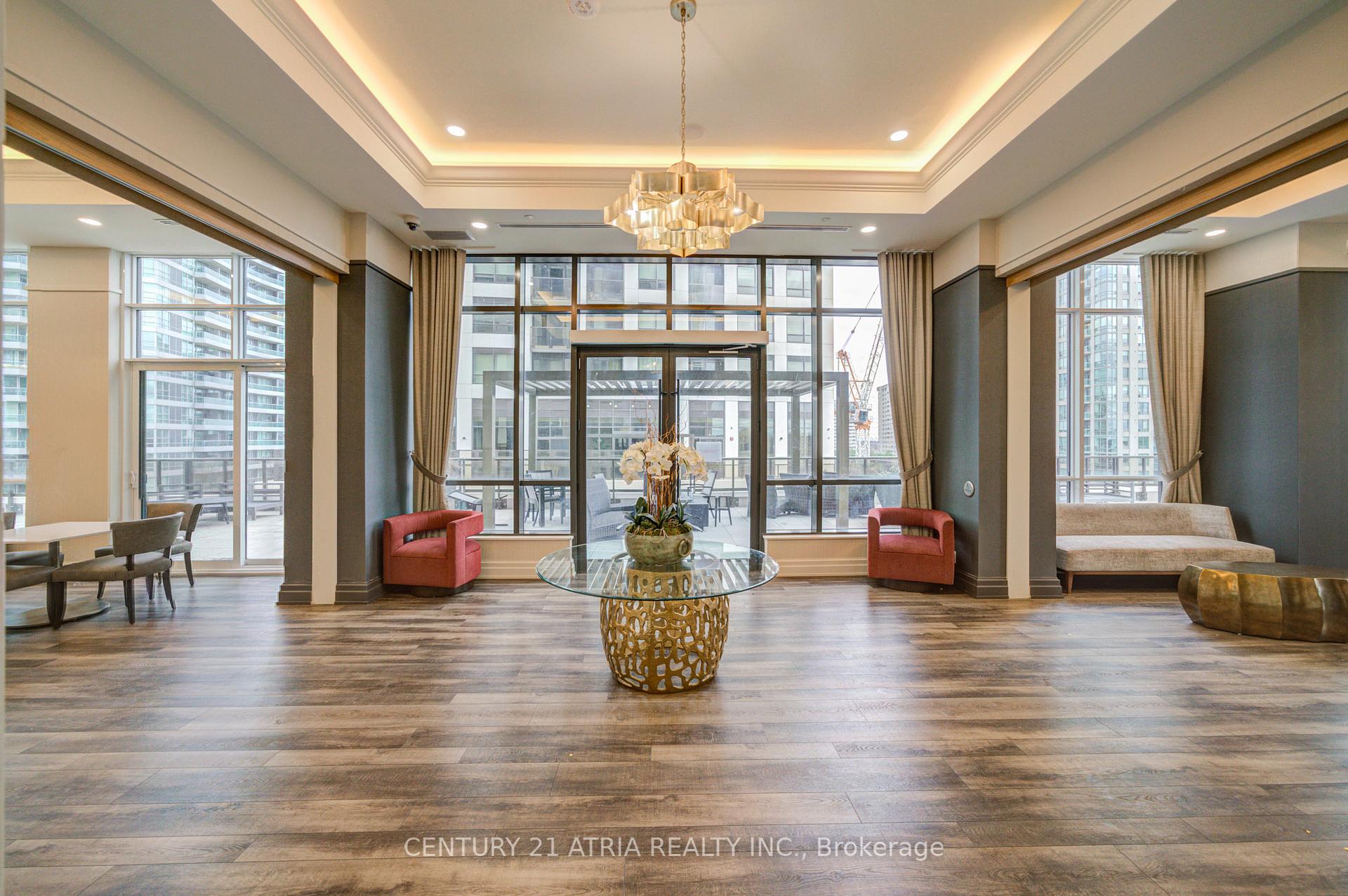 2 Bedrooms Condo at 36 Elm,  Mississauga For sale