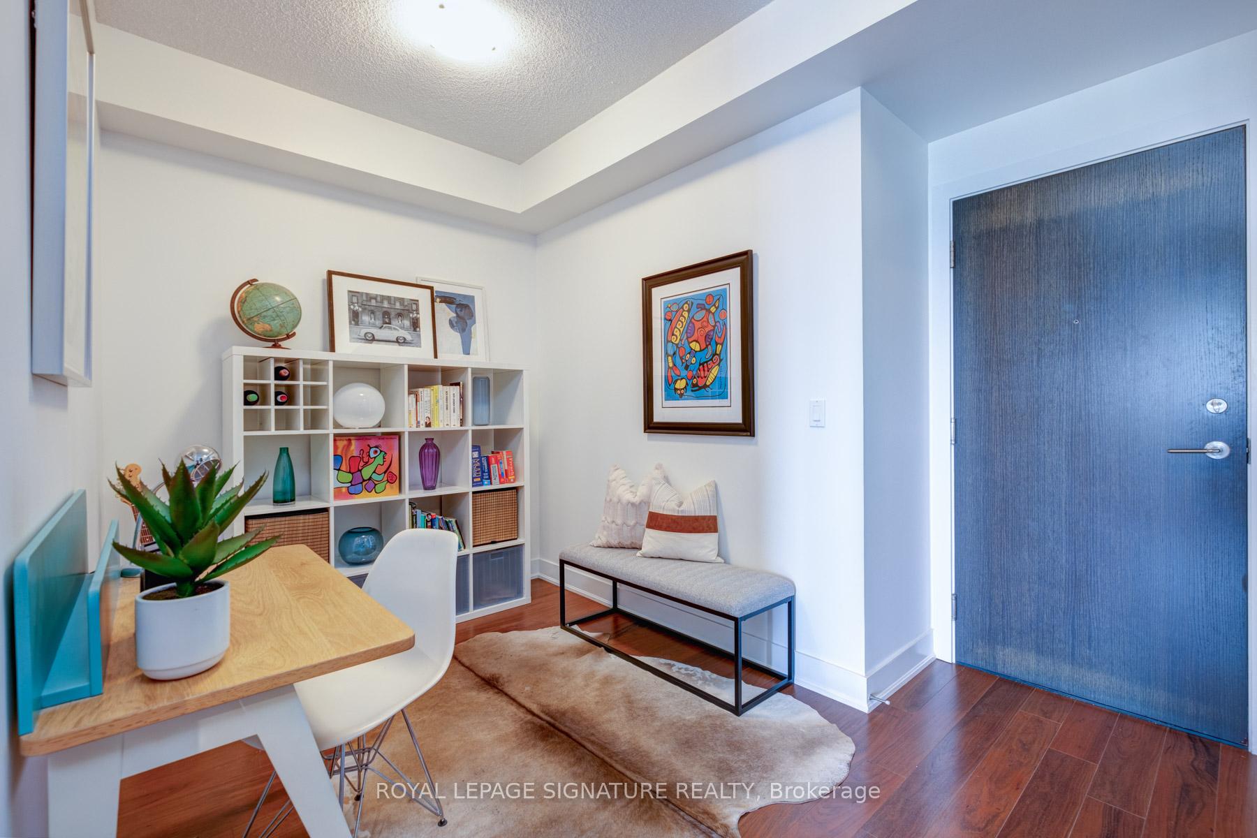 2 Bedrooms Condo at 28 Linden, Toronto For sale