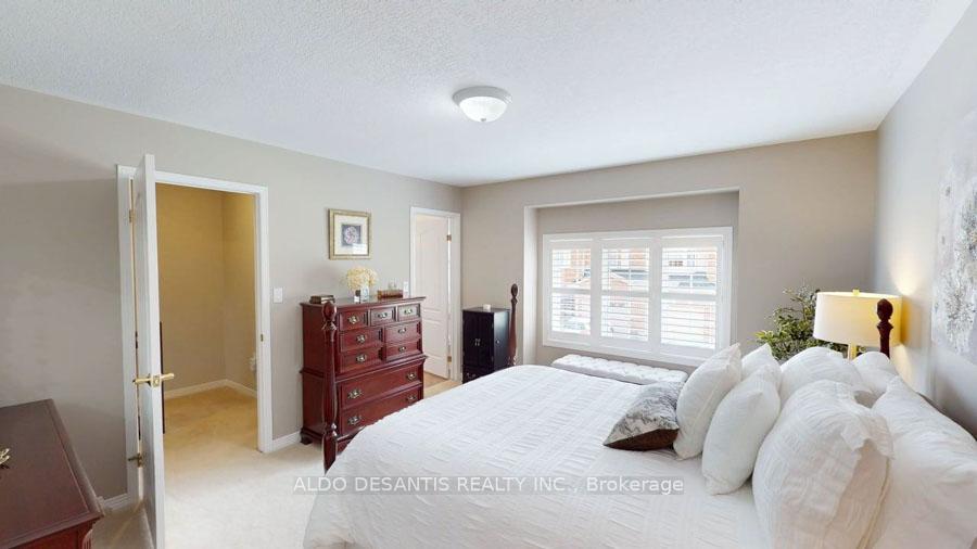 3 Bedrooms Condo at 348 Highland, Hamilton For sale