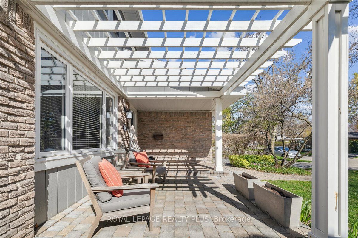 3413 Autumnleaf Crescent