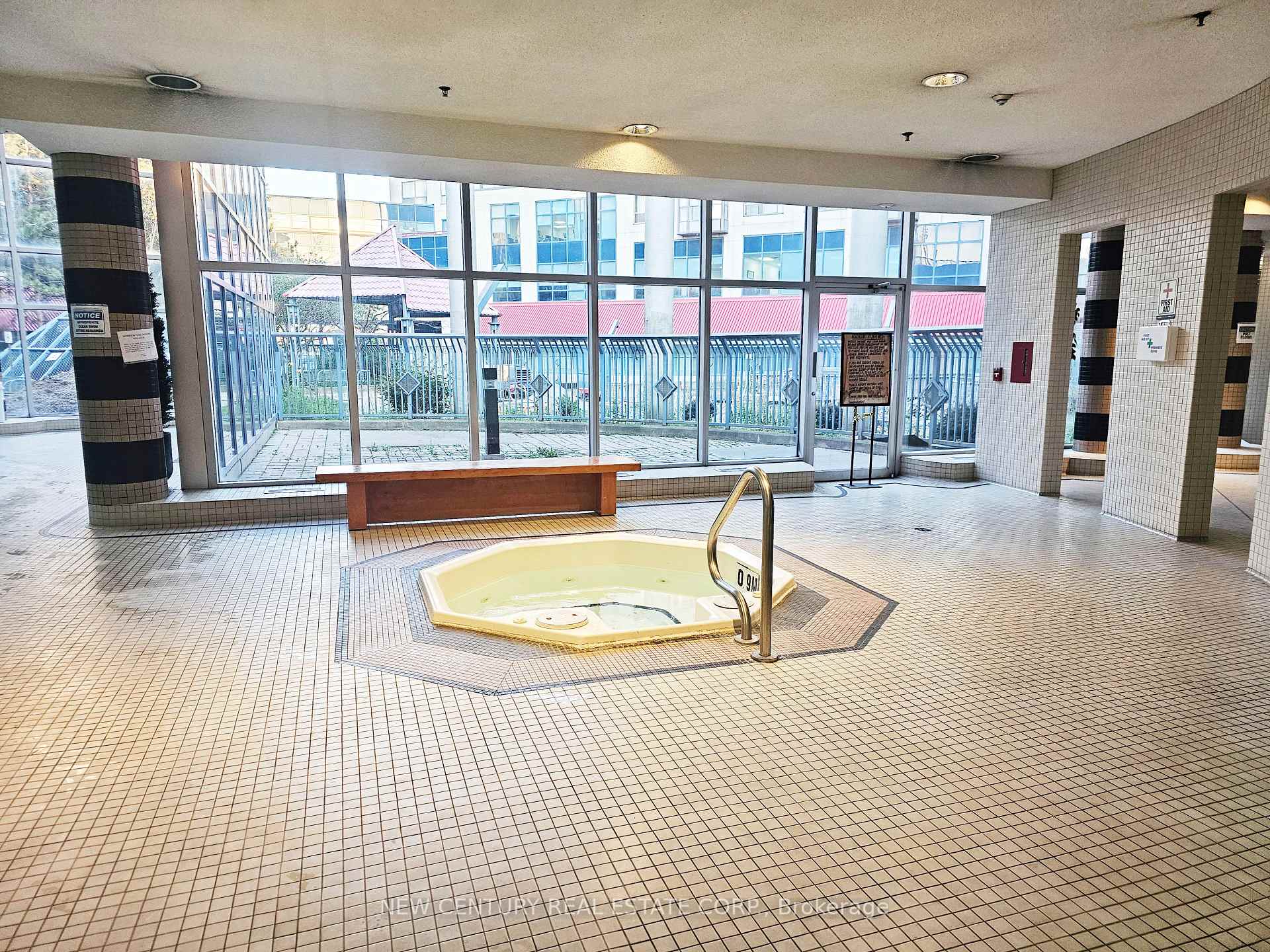 2 Bedrooms Condo at 1470 Midland,  Toronto For sale