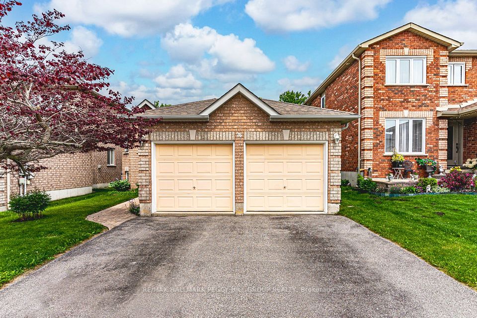 76 Holly Meadow