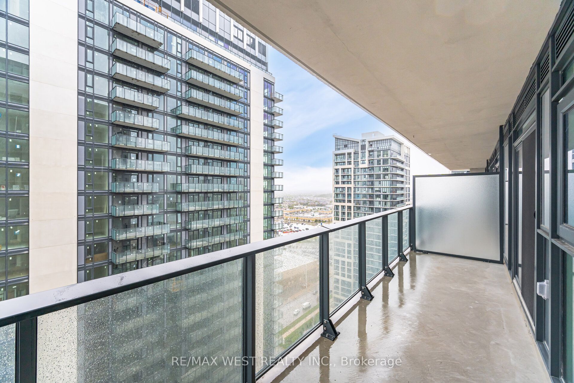 8960 Jane Street, #2201