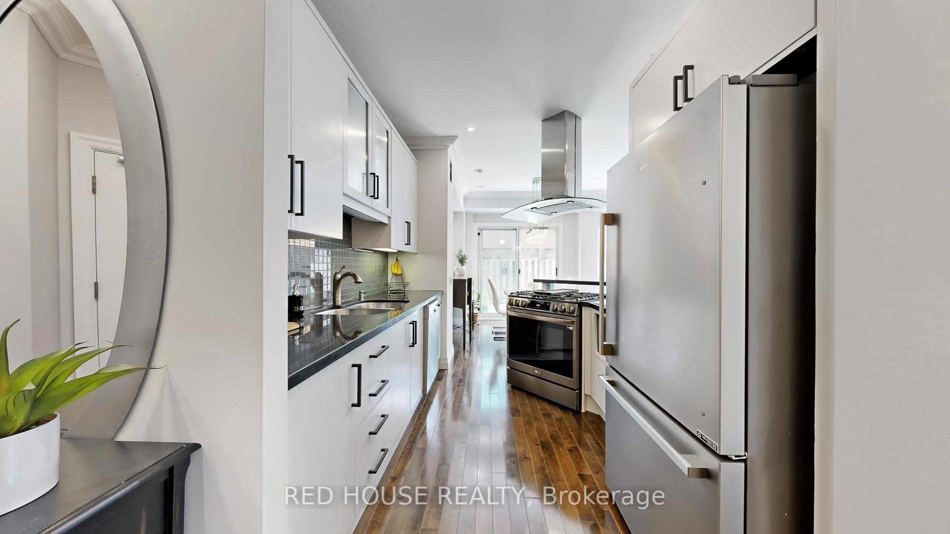 2 Bedrooms Condo at 890 Sheppard, Toronto For sale