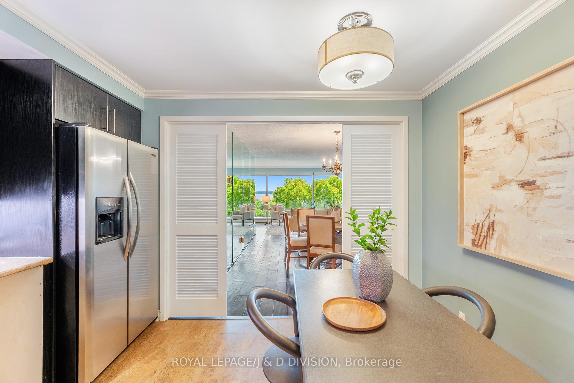 2 Bedrooms Condo at 401 Queens, Toronto For sale