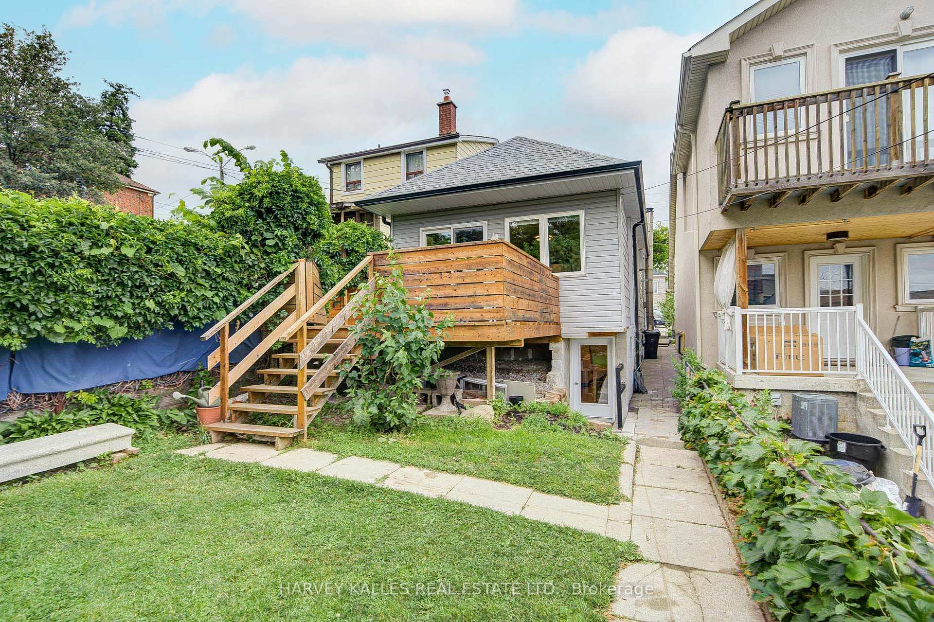 408 Silverthorn Avenue