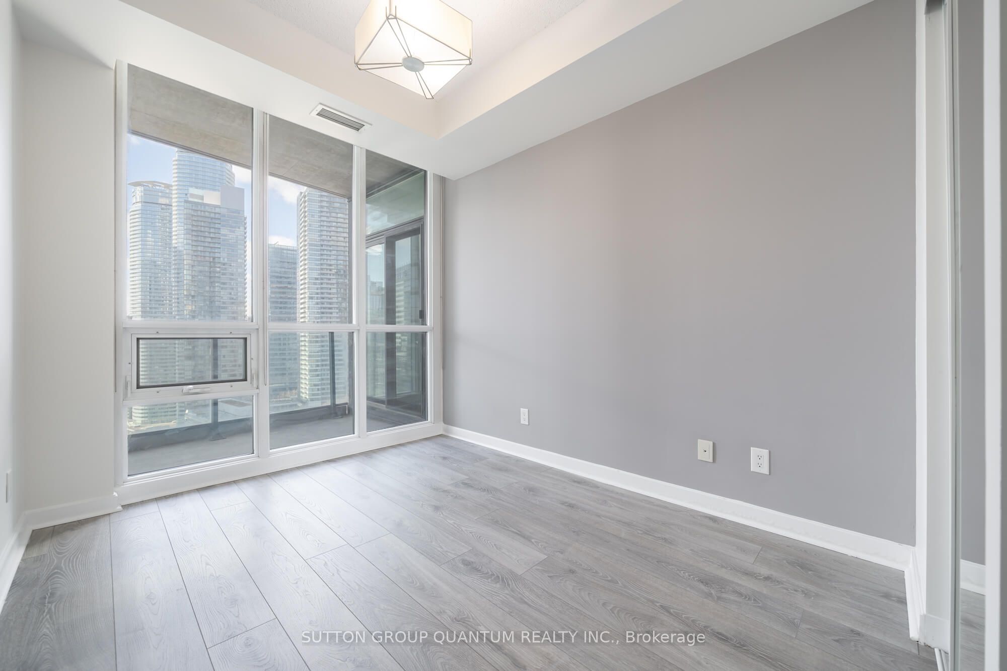 18 Harbour Street, #2901
