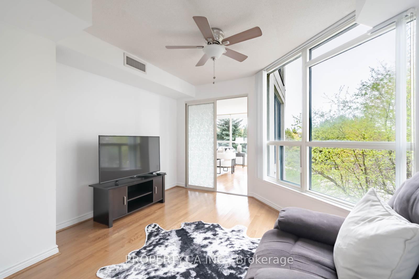 3 Bedrooms Condo at 7300 Yonge, Vaughan For sale