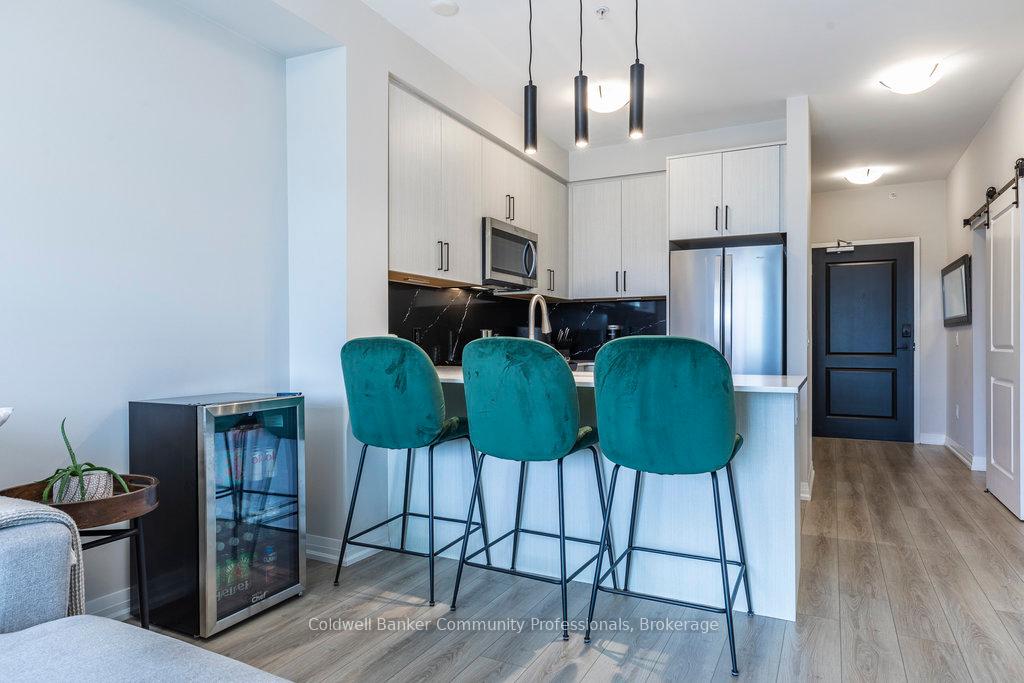 #208 – 120 Springvalley Crescent, Hamilton, ON L9C 0G2