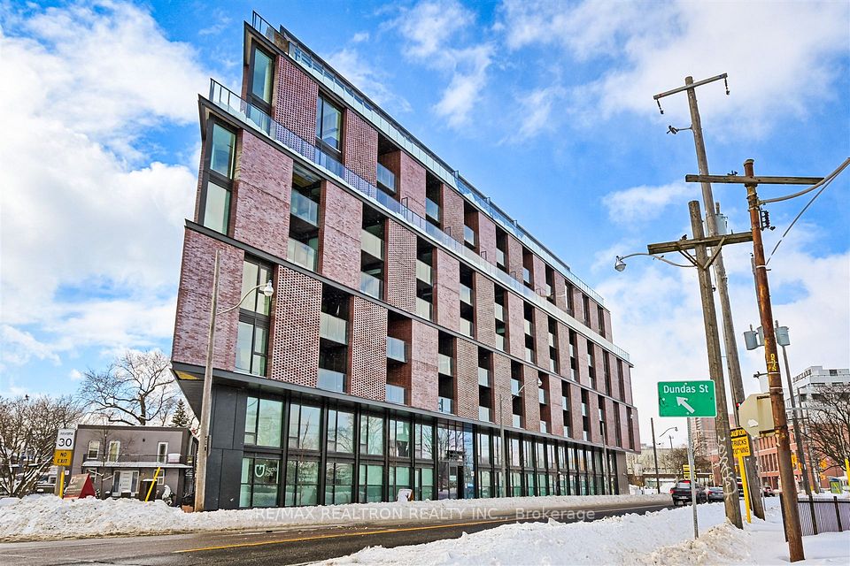 2625 Dundas