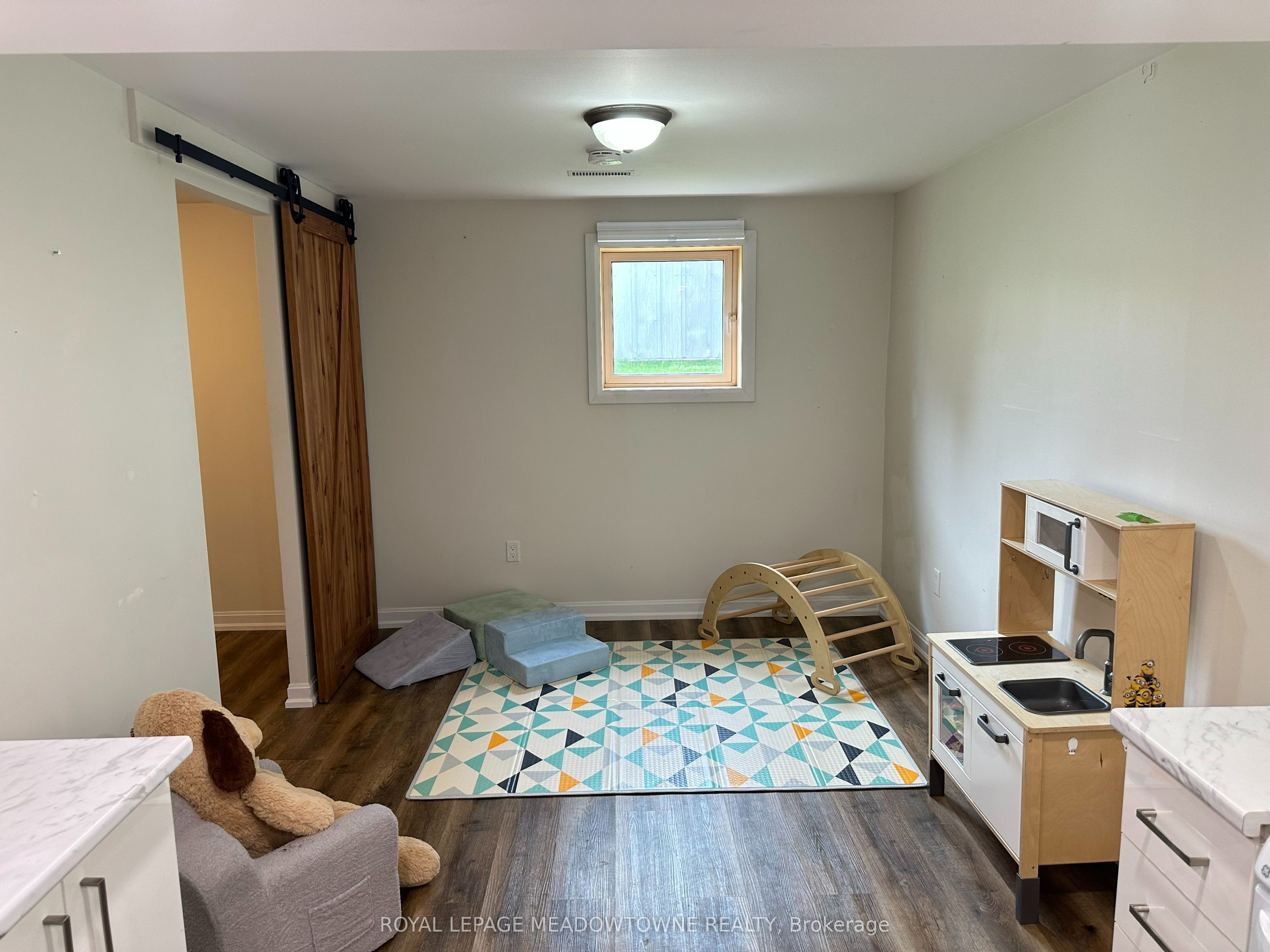 338 Whitehead Crescent
