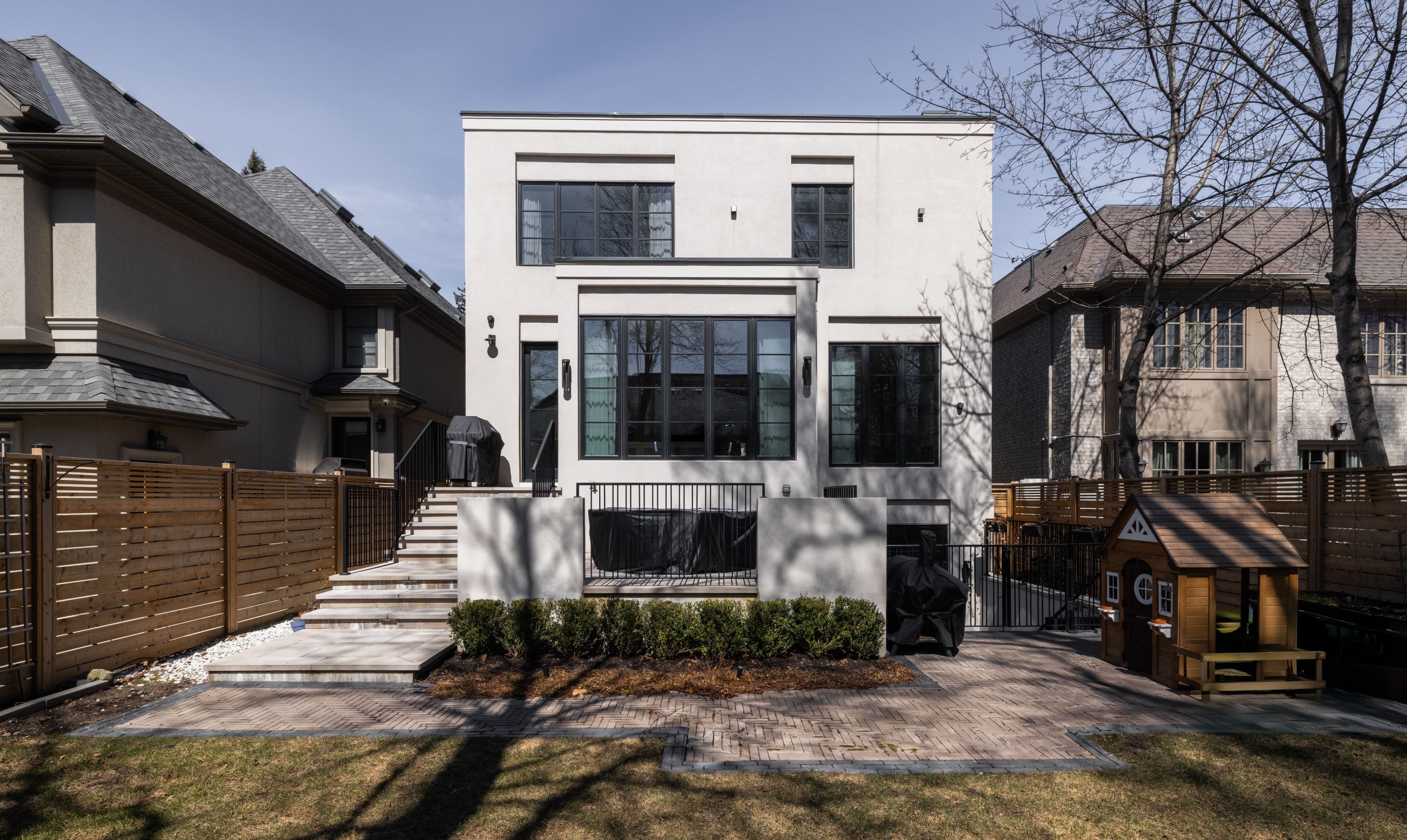 419 Glengrove Avenue