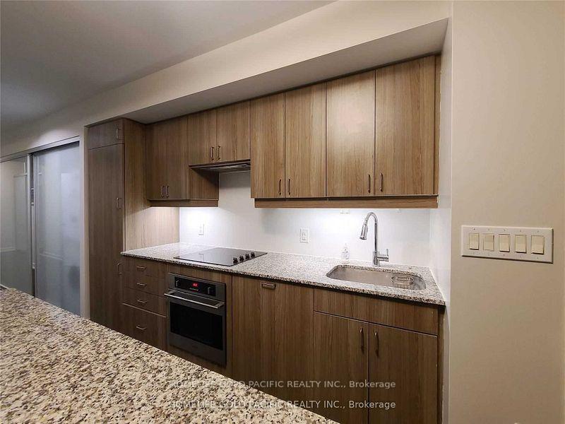 2 Bedrooms Condo at 426 University, Toronto For sale