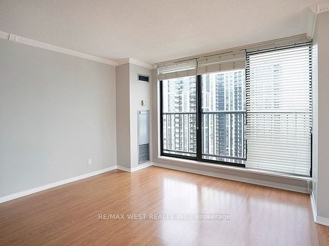 100 Upper Madison Avenue, #1903