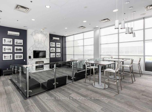 3 Bedrooms Condo at 1005 King,  Toronto For sale