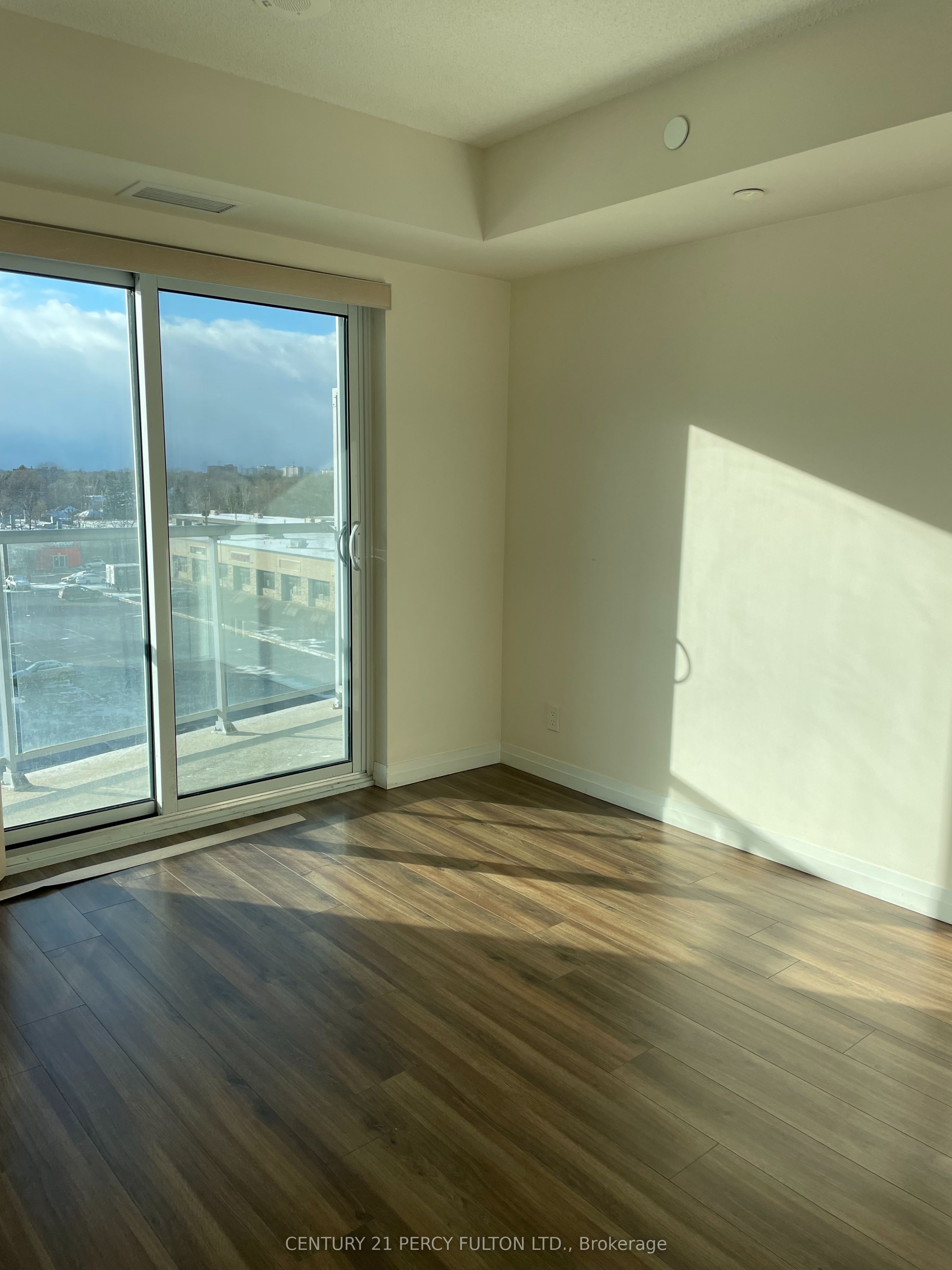 2150 Lawrence Avenue E, #606