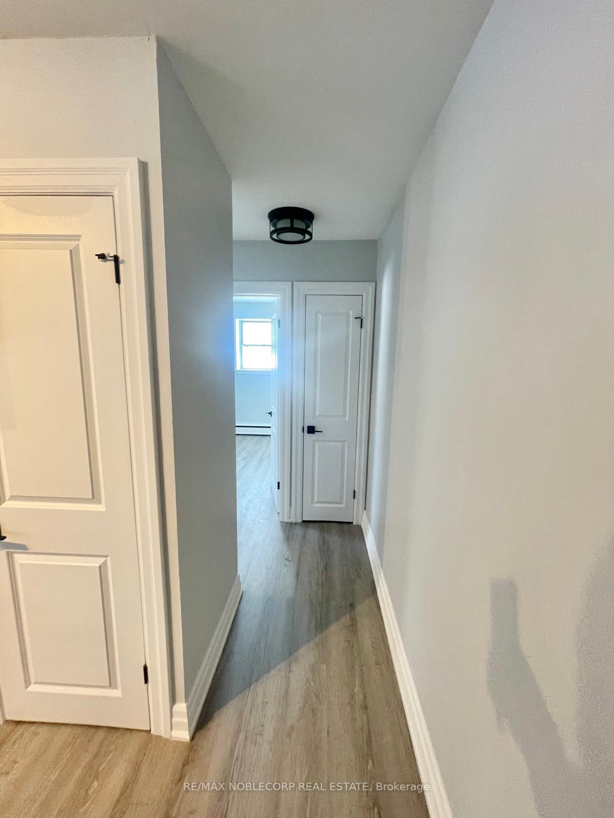 1 Bedroom Condo at 5 Applewood, Hamilton For sale