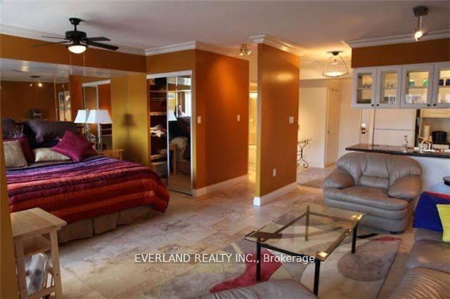 1 Bedroom Condo at 887 Bay, Toronto For sale