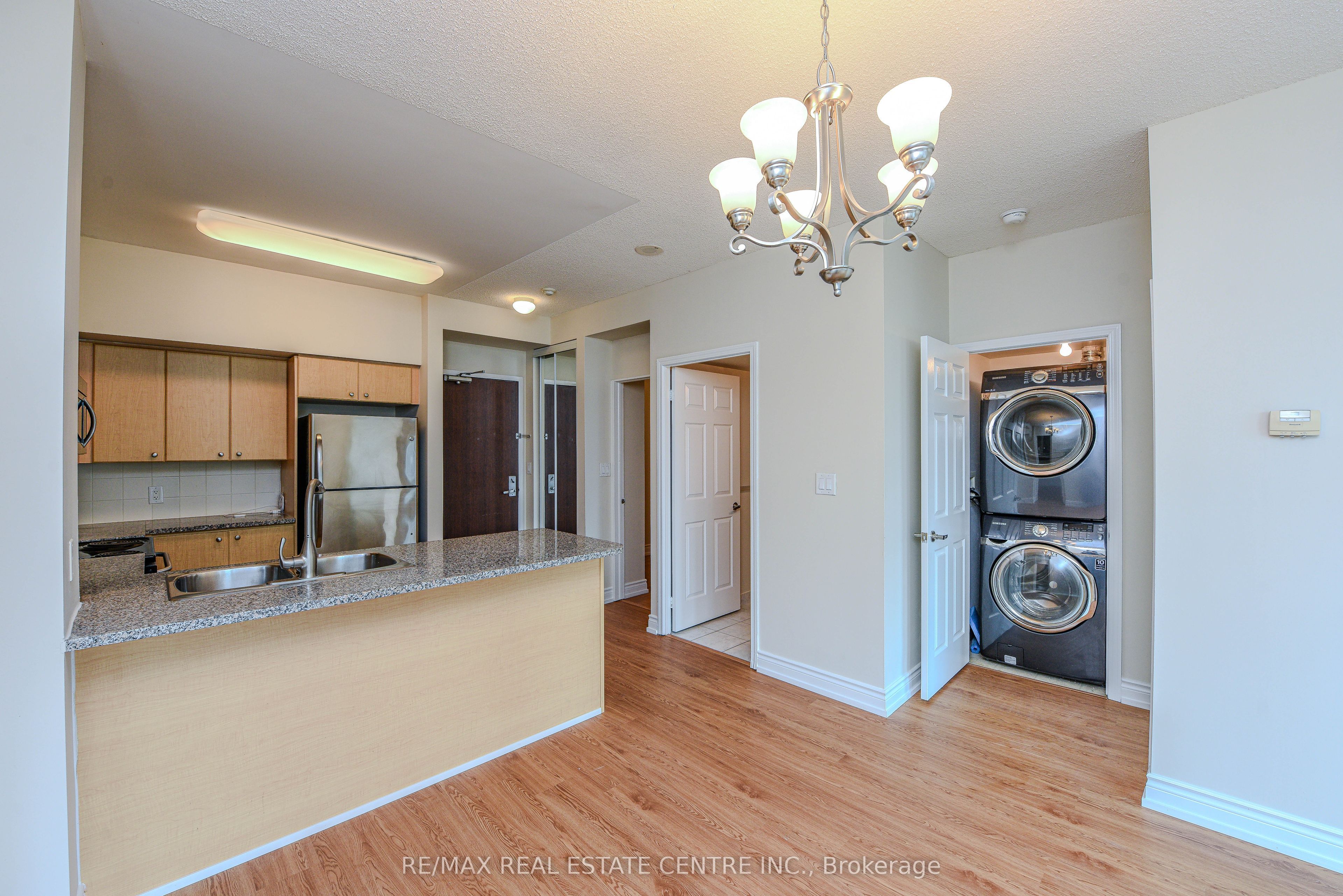 335 Rathburn Road W, #2107