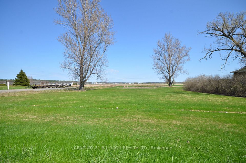 PT LT 8 64 Highway, West Nipissing, ON P0H 2M0