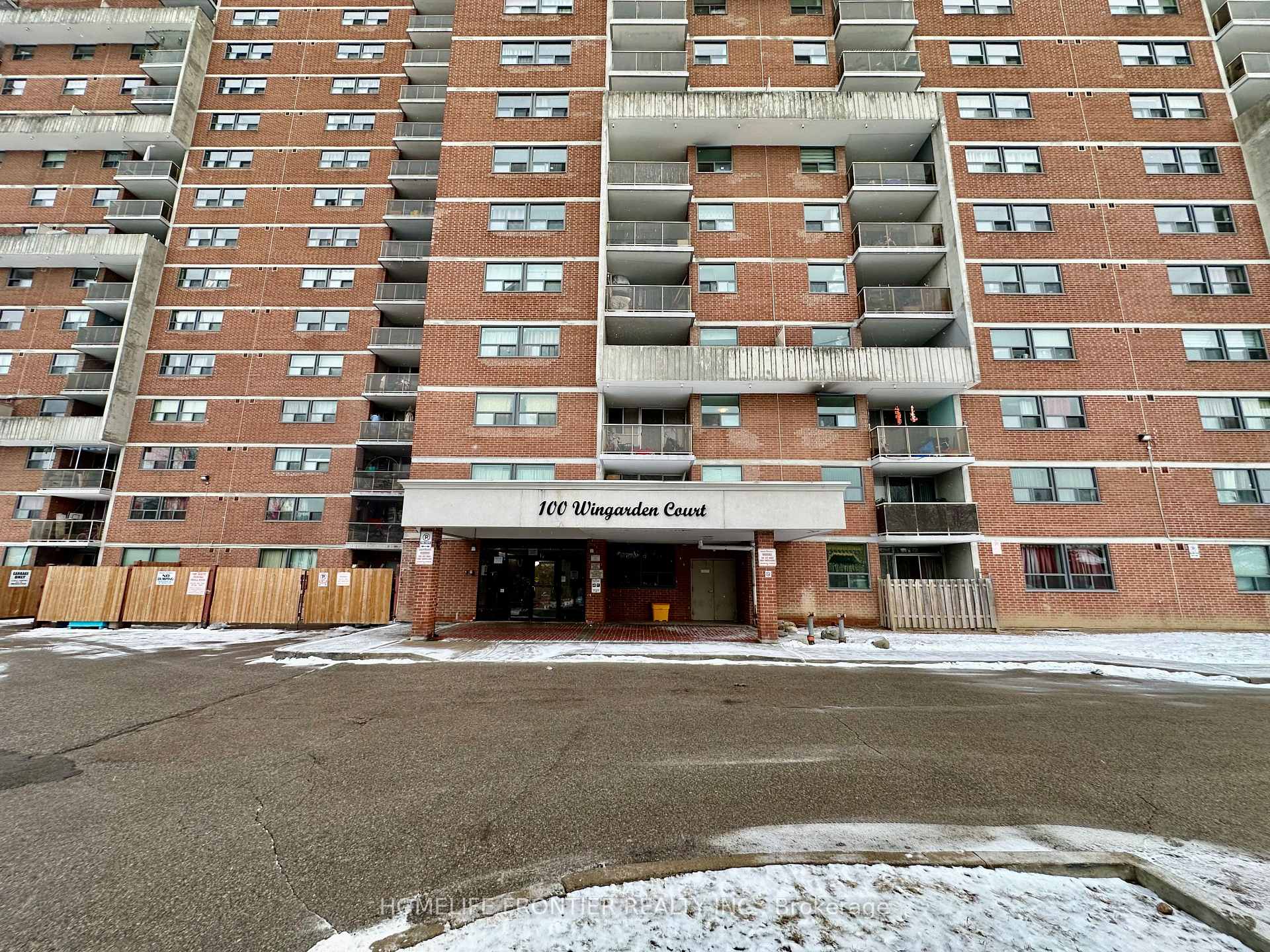 2 Bedrooms Condo at 100 Wingarden, Toronto For sale