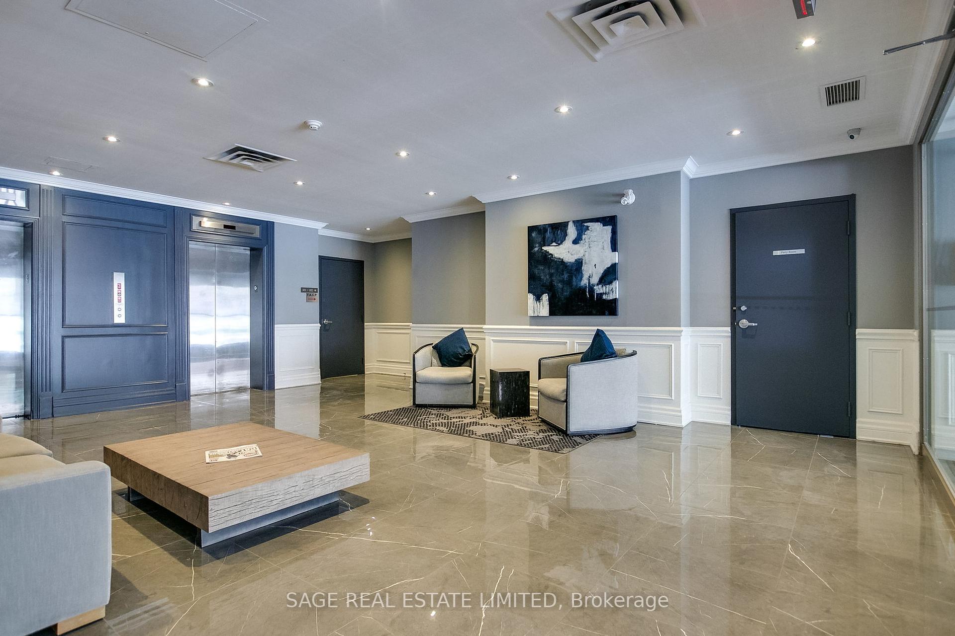 2 Bedrooms Condo at 111 Merton, Toronto For sale