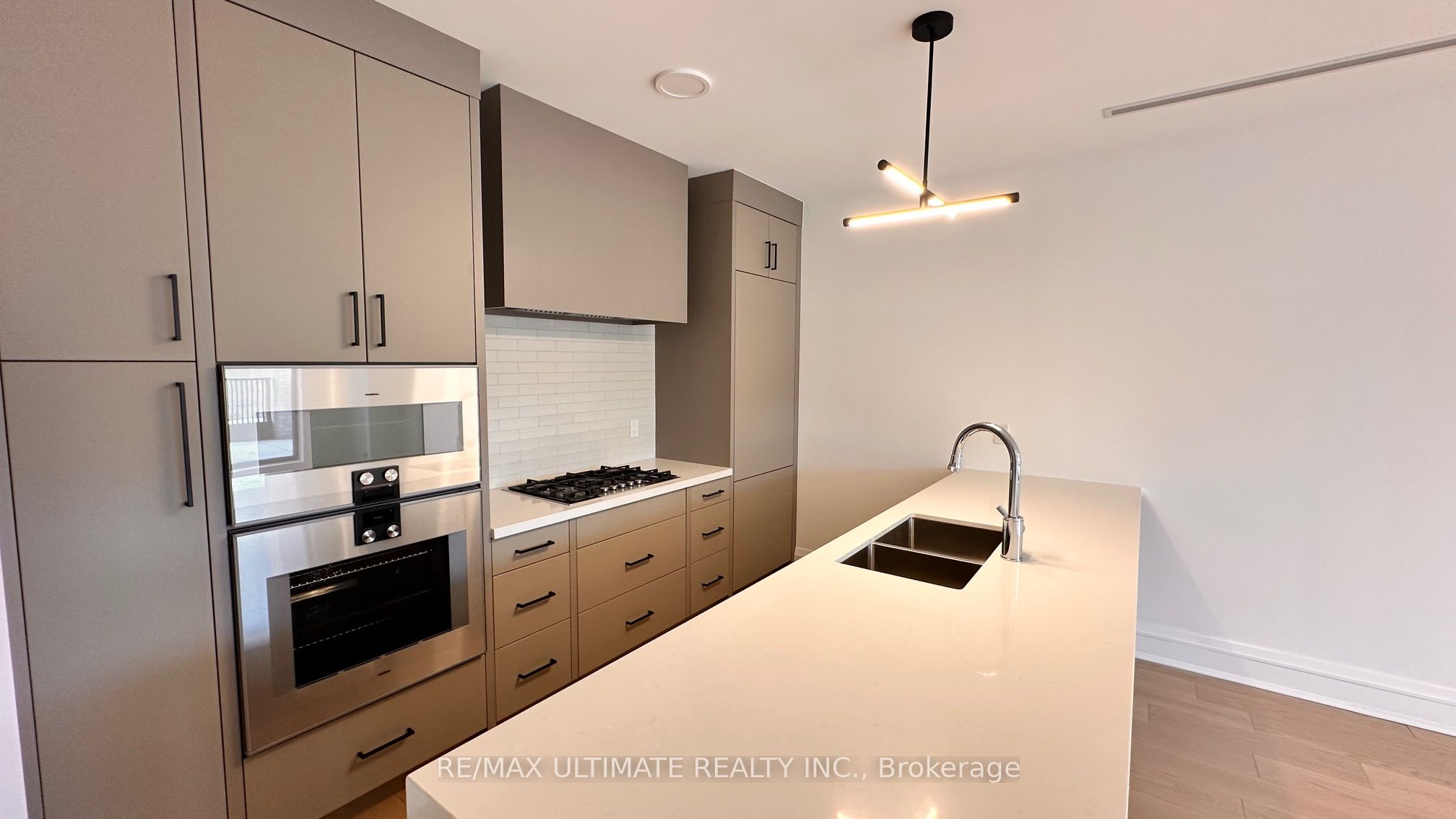 2010 Bathurst Street, #2A