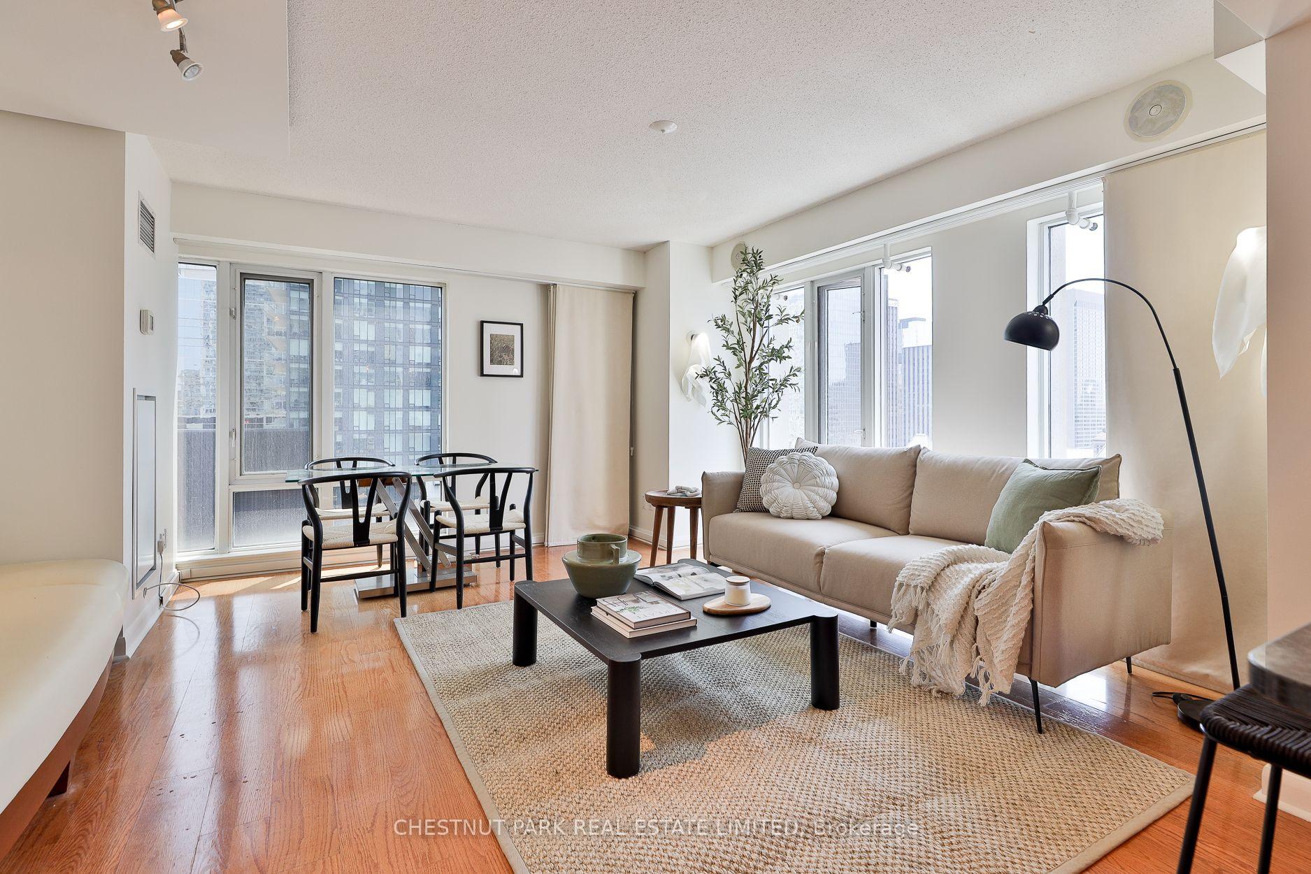 3 Bedrooms Co-op at 210 Victoria, Toronto For sale