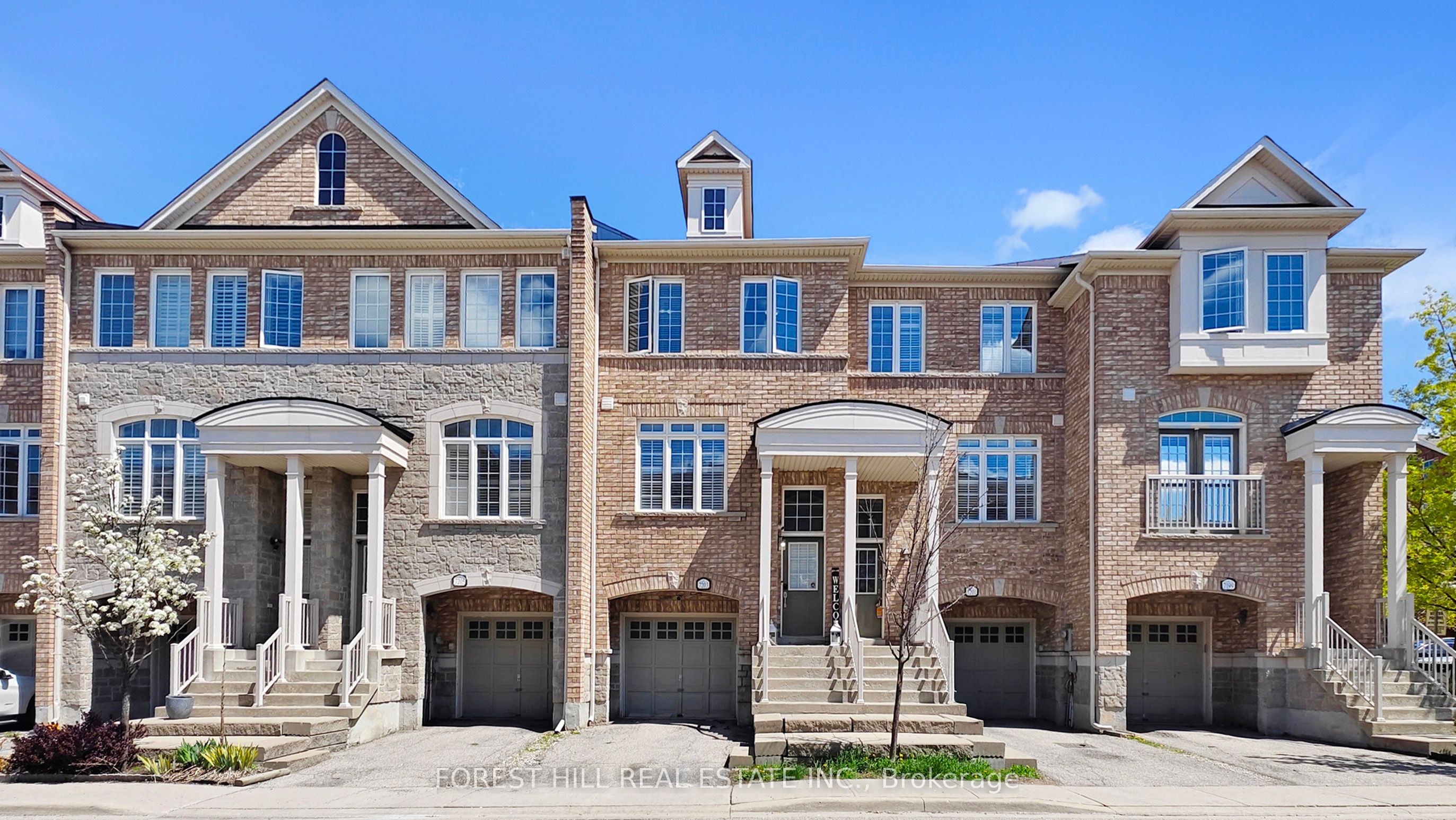 7203 Triumph Lane, Mississauga, ON L5N 0C5