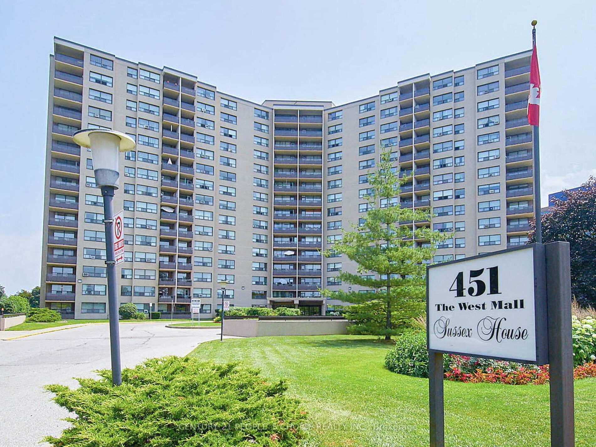 2 Bedrooms Condo at 451 The West Mall, Toronto For sale