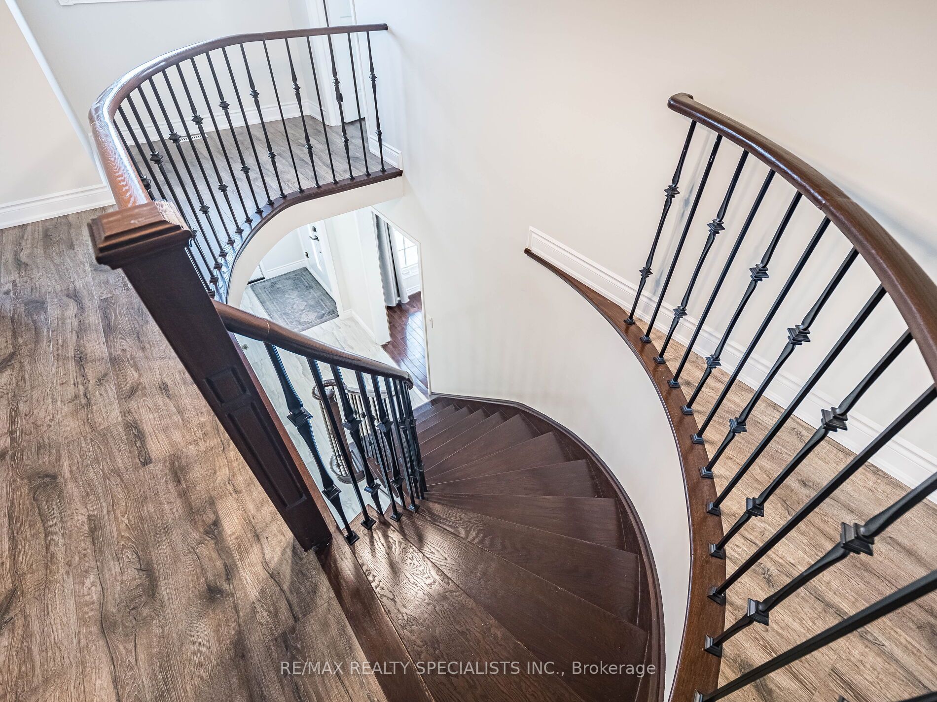 5 Brookview Road