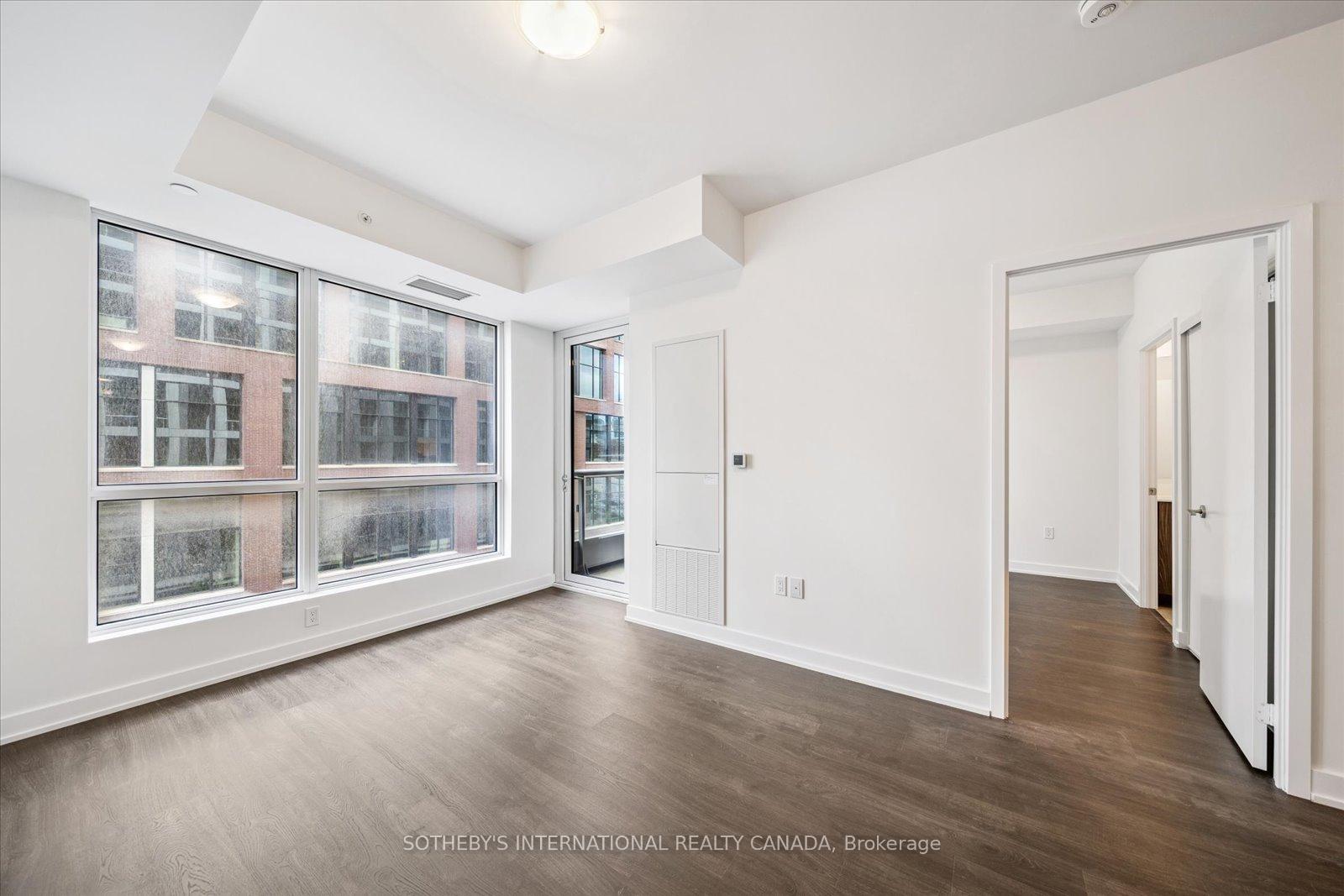 2 Bedrooms Condo at 15 Richardson, Toronto For sale