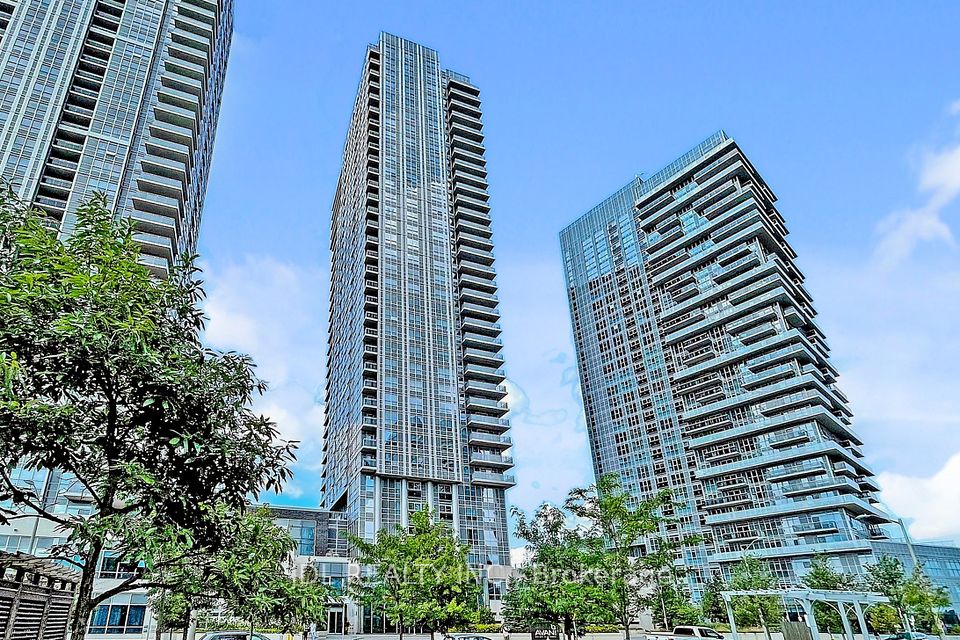 255 Village Green