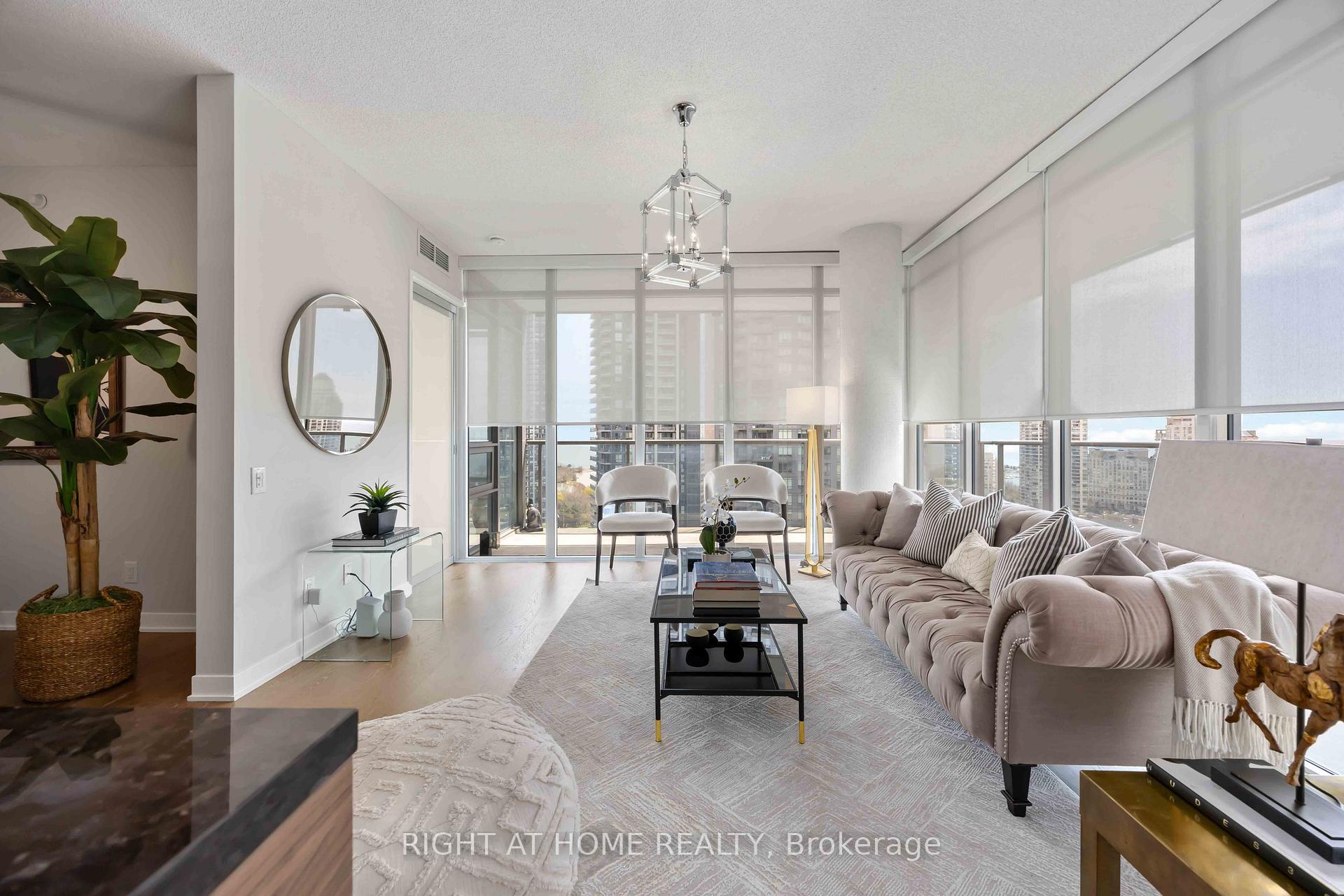 3 Bedrooms Condo at 90 Park Lawn, Toronto For sale