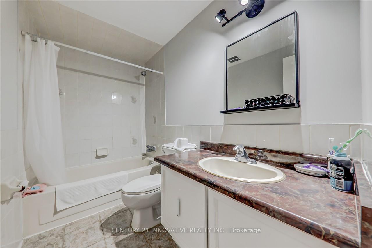 4 Bedrooms Condo at 100 Burrows Hall,  Toronto For sale