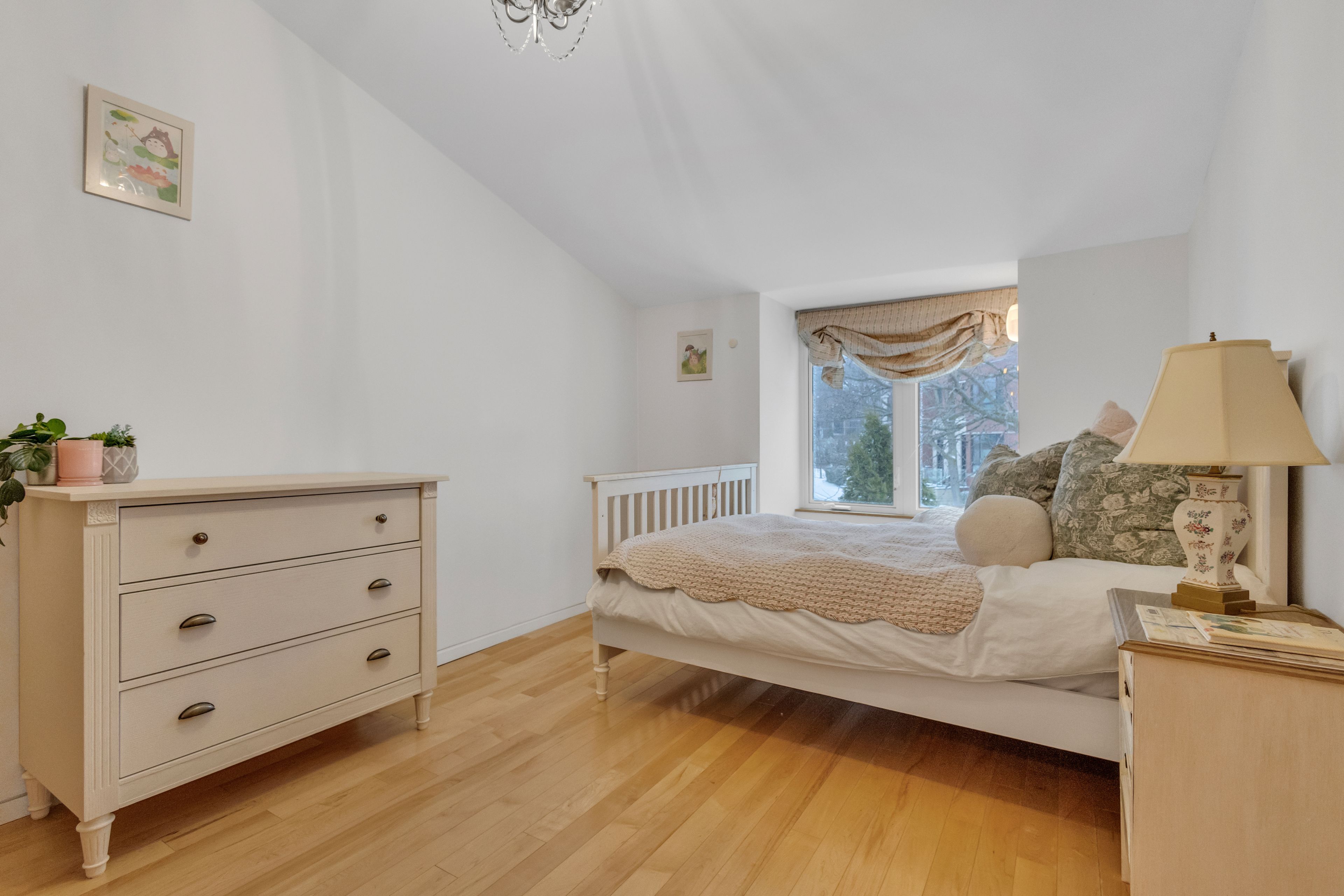 163 Belsize Drive