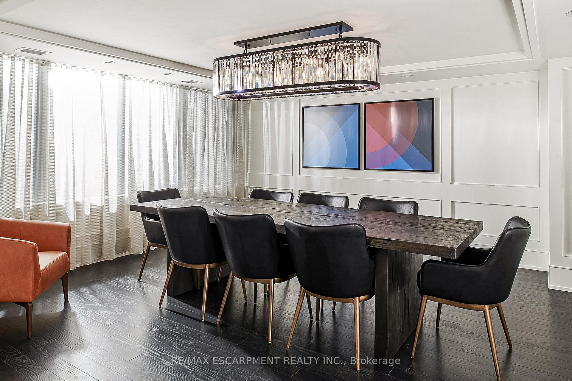 3 Bedrooms Condo at 955 BAY, Toronto For sale