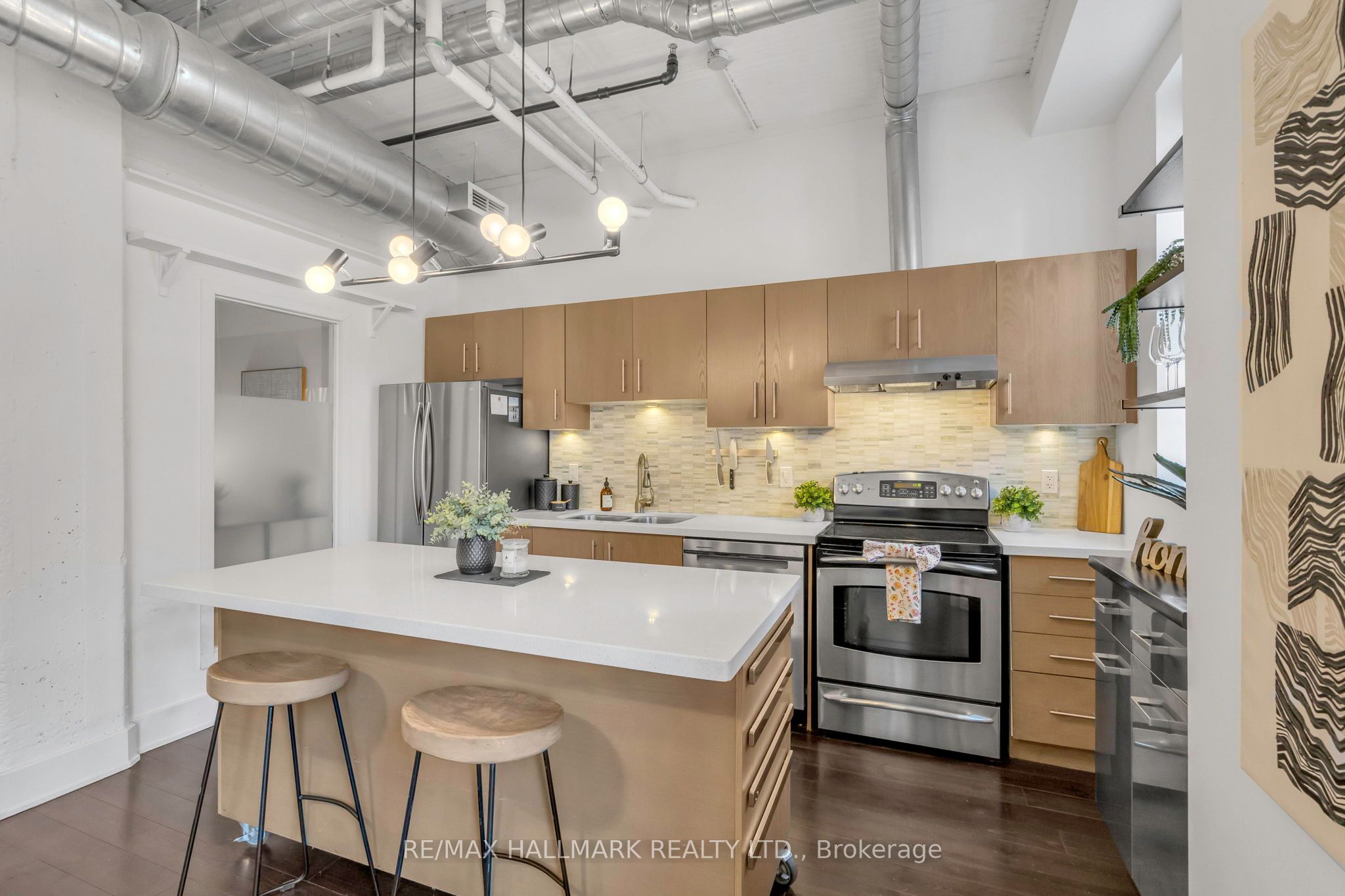 183 Dovercourt Road, #106